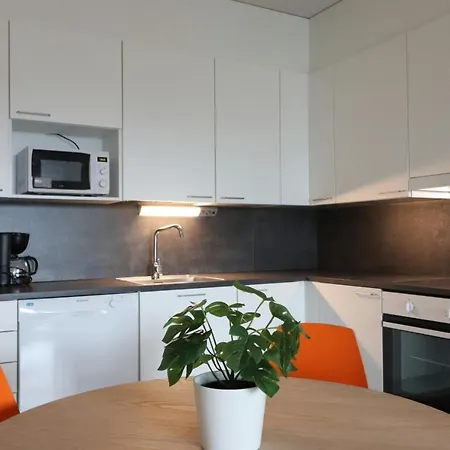 Spacious For 4 With Sauna Apartment *